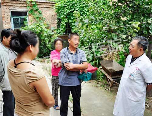 中秋团圆节 济南神康医院为贫困家庭送上中秋祝福